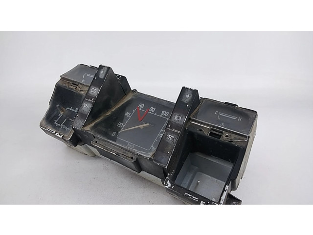 Přístrojová deska Nissan PickUp Y720 1982 11082EJ020003