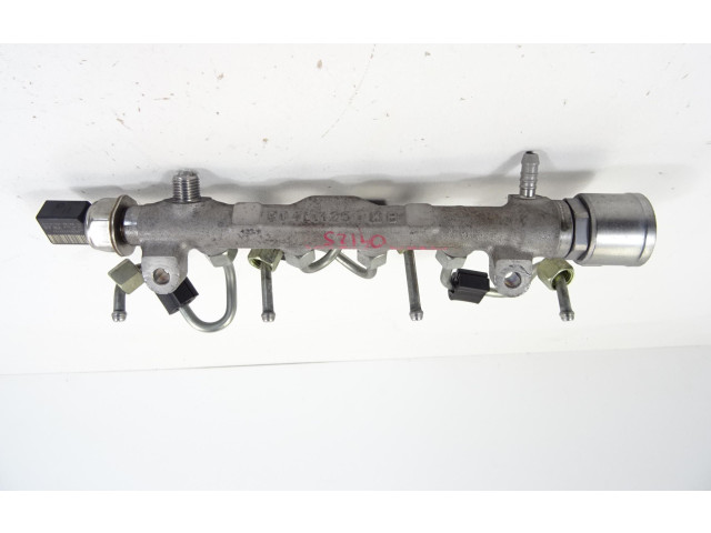 Топливная рампа 04L089G   Audi A1  