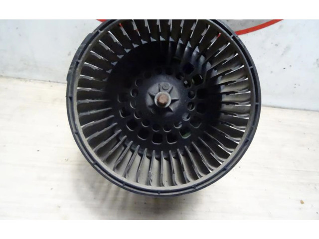 Вентилятор печки       Dacia Duster
