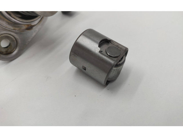 Turbodmychadlo Топливный насос 04E127025B Audi A3 S3 8V