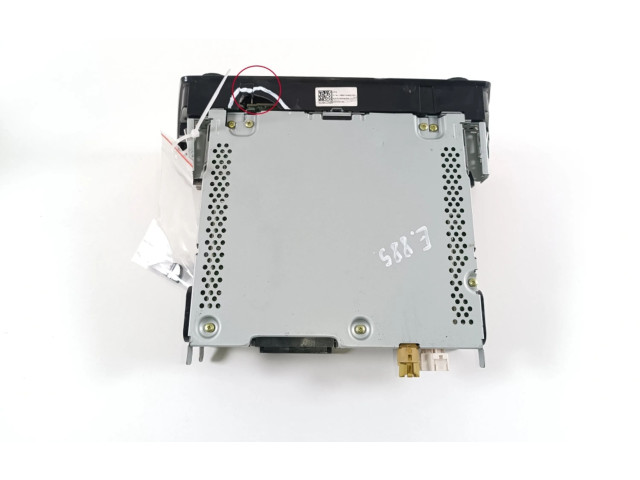 Радио/ проигрыватель CD/DVD / навигация 6V0035871 Skoda Fabia Mk3 (NJ)