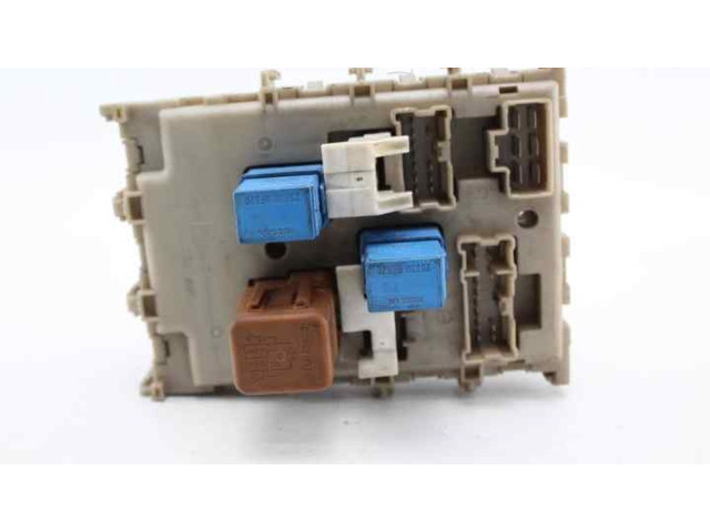 Блок предохранителей 243505M300 Nissan Almera N16