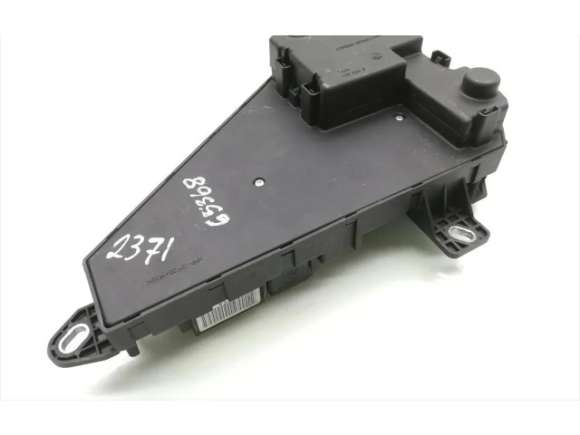 Pojistková skříňka 6906558, 6906599 BMW 5 E39 2003