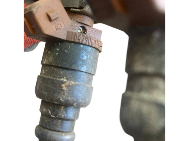 Топливная рампа 047133319Q, 047133321J Skoda Fabia Mk1 (6Y)