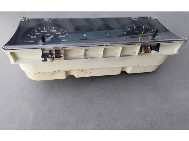 Přístrojová deska Ford Granada 1984 78GB-10B885-AA, 66484150