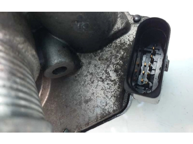 Дроссель 076128063A Volvo V40 Cross country