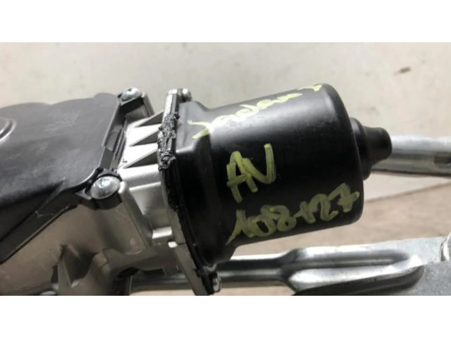 Моторчик дворников 288006875R    Dacia Sandero III