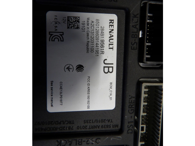 Řídící jednotka 237102703S, 237101511S Renault Clio V 2023