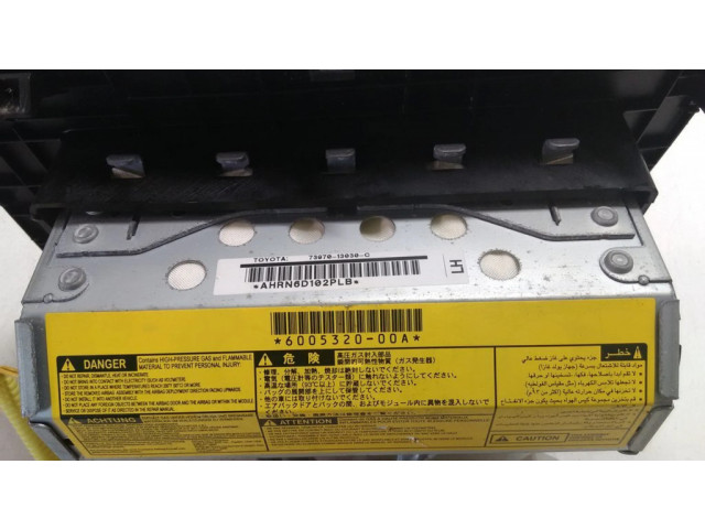 Подушка безопасности пассажира 7397013030 Toyota Corolla Verso E121