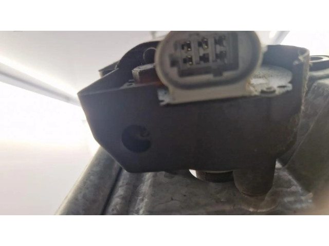 Моторчик дворников 7701034656    Renault Clio I