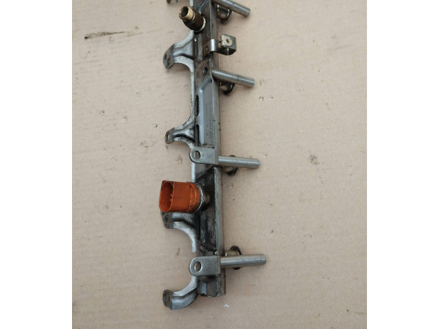 Топливная рампа 06J133317G, CT0080411   Audi A5 8T 8F   для двигателя CABD