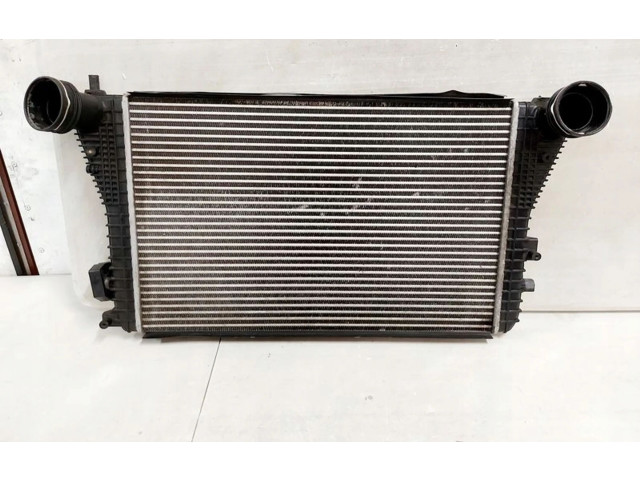 Интеркулер  1K0145803E   Skoda Octavia Mk2 (1Z) 