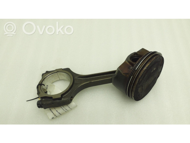 Píst BR3ECA3112BA Ford Mustang V pro benzínový motor 5.0