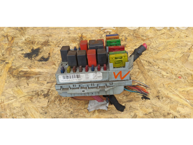 Блок предохранителей  46846105   Fiat Stilo    