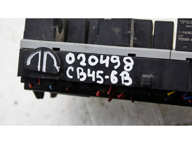 Блок предохранителей 30679527   Volvo XC90    