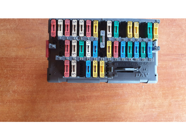 Блок предохранителей 9568591280 Citroen Xsara