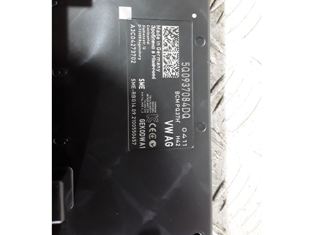 Блок комфорта 5Q0937084DQ Skoda Karoq