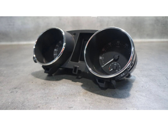 Панель приборов 5L0920940T   Skoda Yeti (5L)       