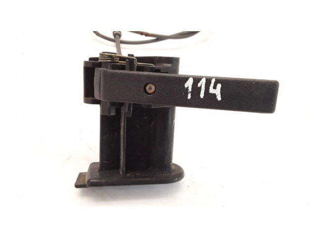 Трос замка капота двигателя