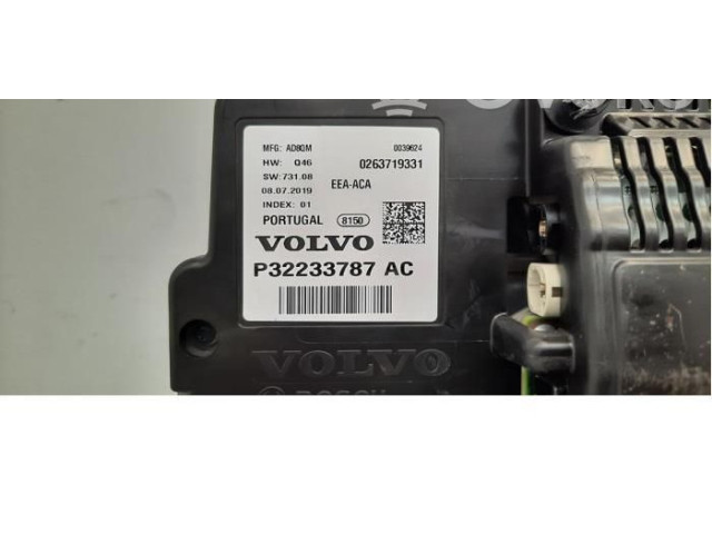 Панель приборов 32233787 Volvo XC90