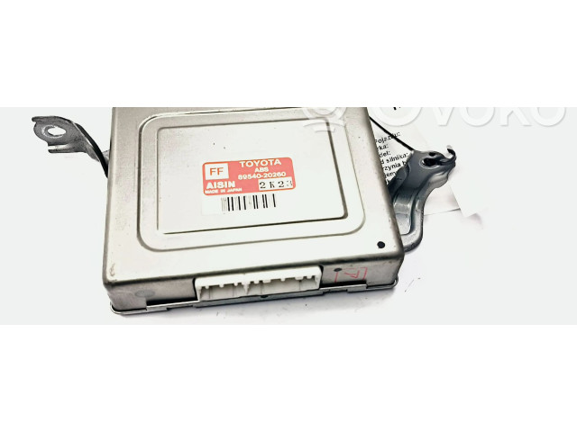 Блок управления АБС    Toyota Carina T190