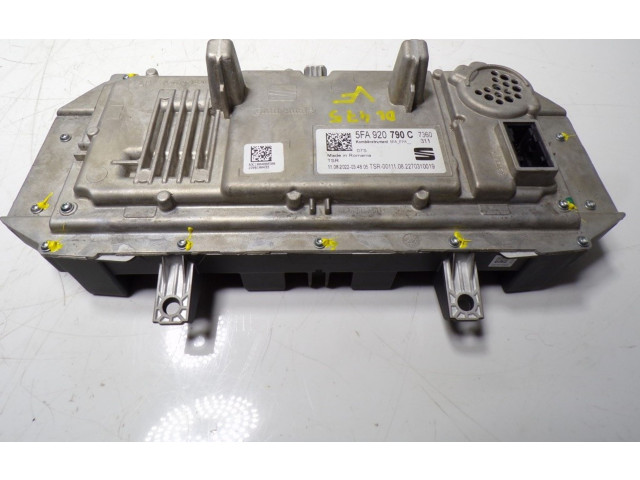 Панель приборов 04692097AC, 0001128707   Dodge Durango II       