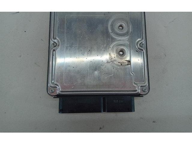 Řídící jednotka 03G906016DM Volkswagen Caddy 2005