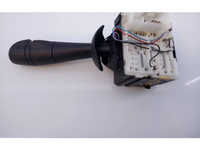 Ручка стеклоочистителей 255676085R, E106703231   Renault Clio IV