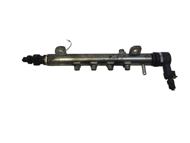 Топливная рампа 0445214117, 55200251 Saab 9-5