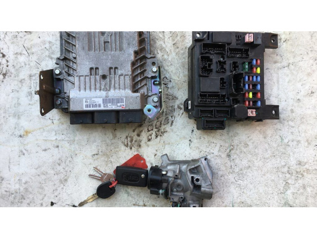 Комплект блоков управления S180165002, L8637002A Citroen C4 Aircross