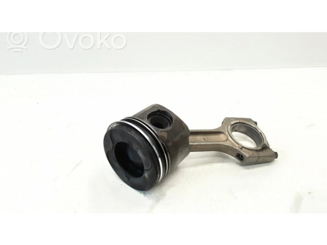 Píst 0840C BMW 1 E81 E87 pro naftový motor 2.0