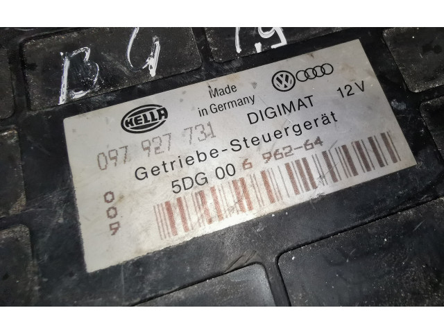 Блок управления коробкой передач 097927731   Audi 80 90 S2 B4