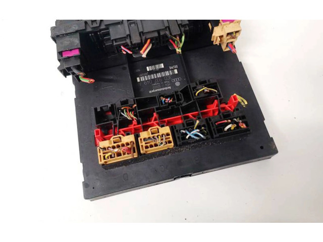Блок предохранителей 3c0937049ah Skoda Octavia Mk2 (1Z)