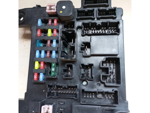 Блок предохранителей 8637A643 Mitsubishi Outlander