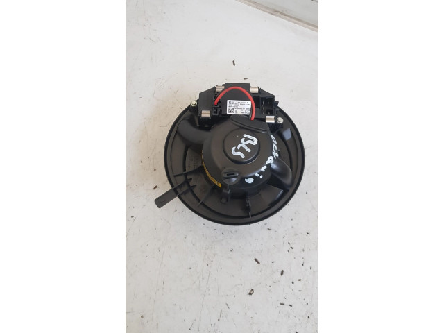 Вентилятор печки F9957748Q, 1K1820015F Skoda Octavia Mk2 (1Z)