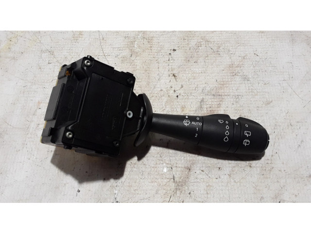 Включатель стеклоочистителей