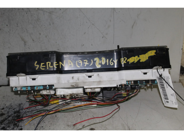 Přístrojová deska Nissan Serena 1991