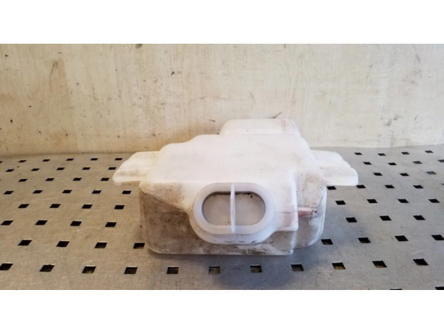 Бачок оконной жидкости