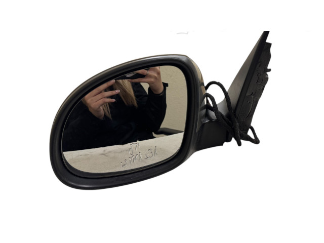 Зеркало электрическое Skoda Yeti (5L) 2009 - 2017 года