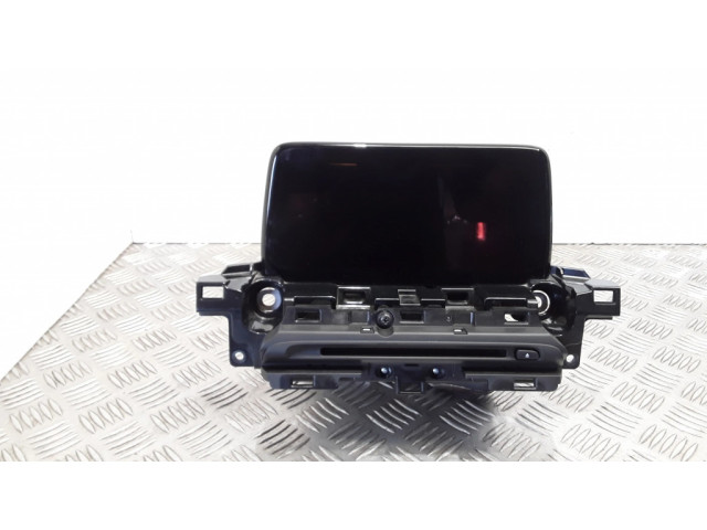 Радио/ проигрыватель CD/DVD / навигация