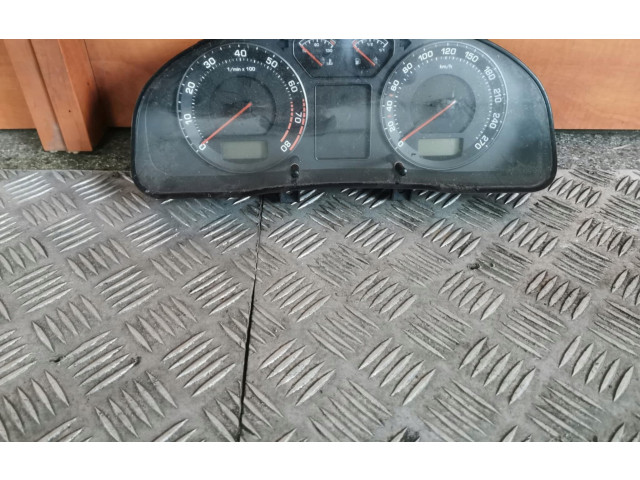 Панель приборов Skoda Superb B5 (3U)