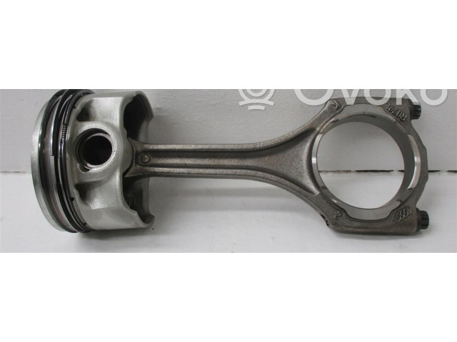 Píst 079107104CE Audi A8 S8 D5