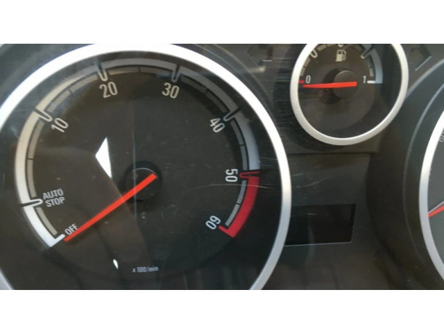 Панель приборов 13369215 Vauxhall Corsa D