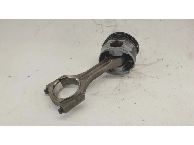 Píst 11258571012, 8571012 BMW 3 F30 F35 F31