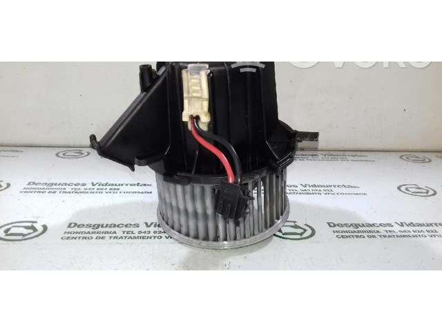 Вентилятор печки Audi A4 Allroad