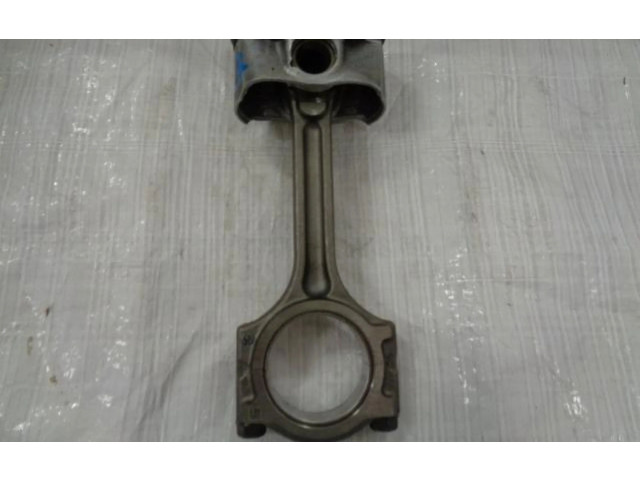  Поршень с шатуном    Renault Clio IV  