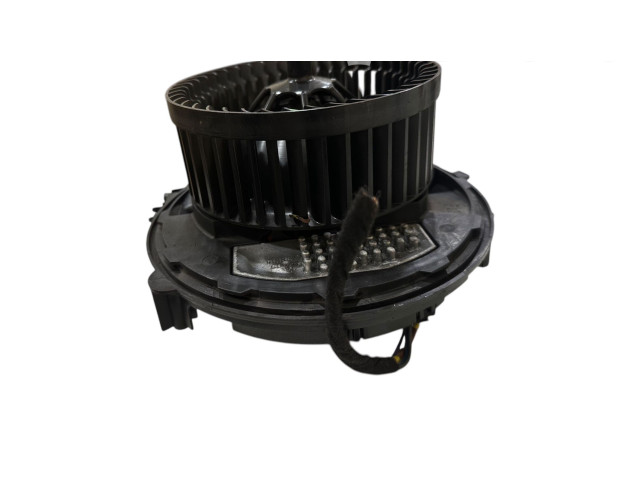 Вентилятор печки 5Q1819021G, CZ0160601152 Skoda Octavia Mk3 (5E)