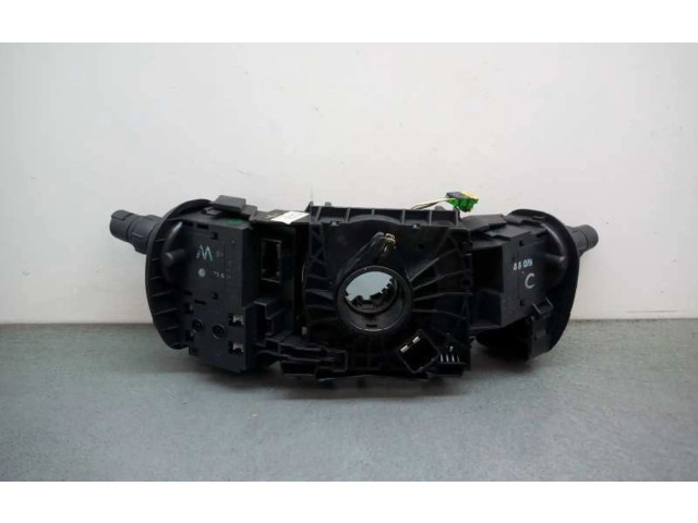 Подушка безопасности водителя 8200127727 Renault Scenic RX