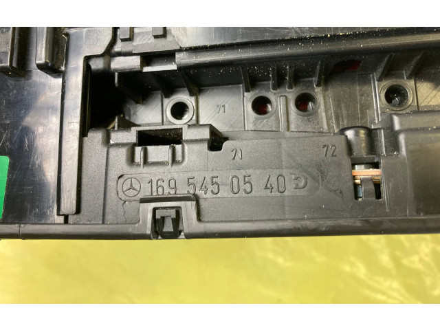 Pojistková skříňka 1695450540 Mercedes-Benz B W245 2007