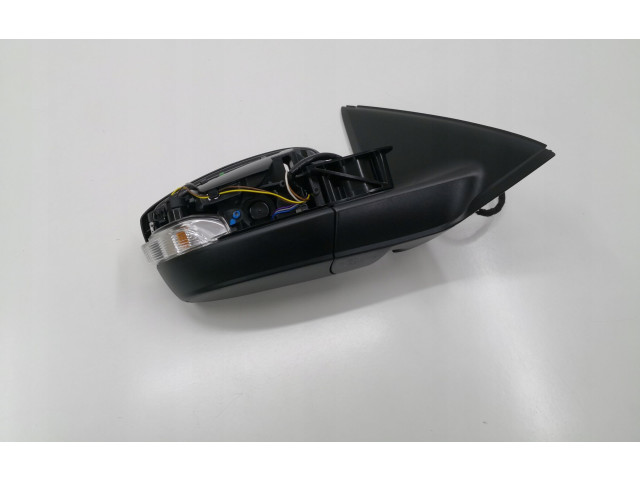 Зеркало электрическое Skoda Fabia Mk3 (NJ) 2015 - 2021 года